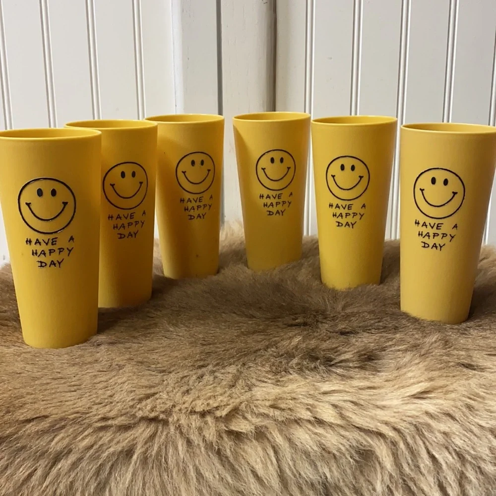 60s Tupperware Smiley Face Tumbler Set Vintage